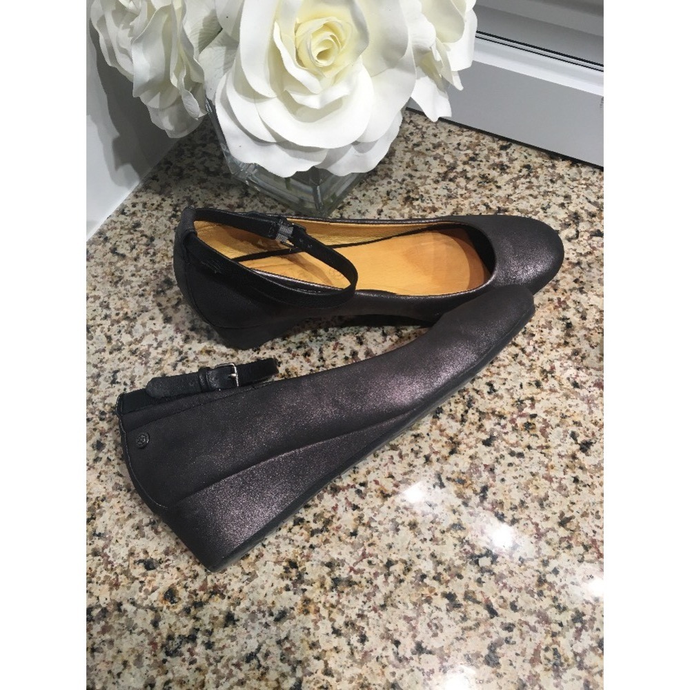 Bussola Metallic Gray Leather Low Wedge Ankle Strap Shoes Womens 7.5 M 38